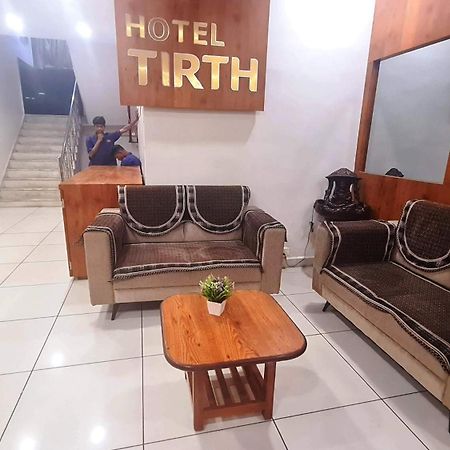 Hotel Tirth Ankleshwar Exteriör bild