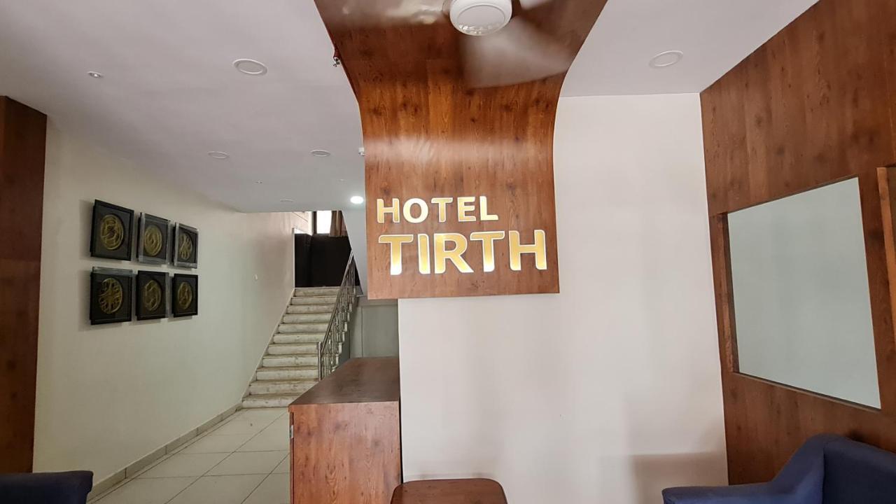 Hotel Tirth Ankleshwar Exteriör bild