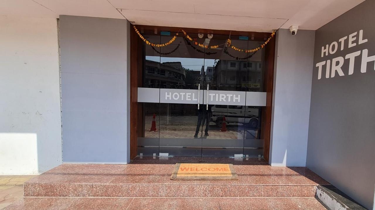 Hotel Tirth Ankleshwar Exteriör bild