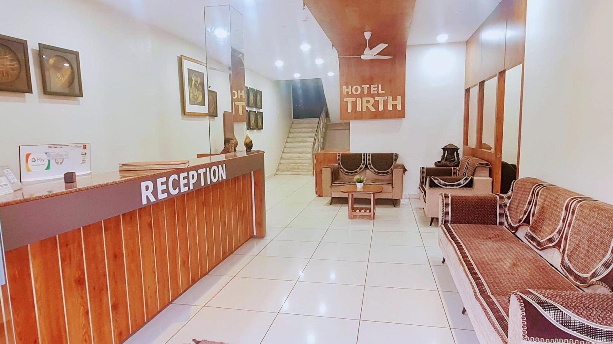 Hotel Tirth Ankleshwar Exteriör bild